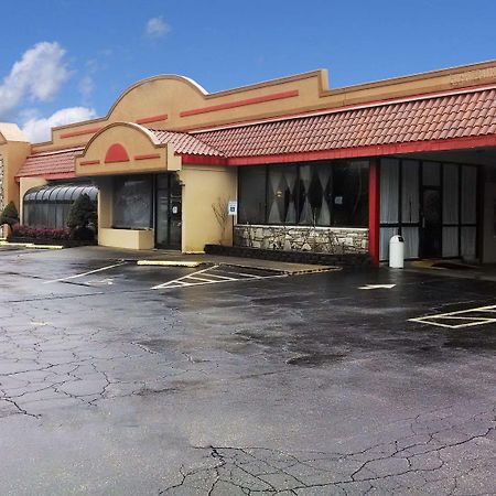 Americas Best Value Inn Marion Nc Esterno foto